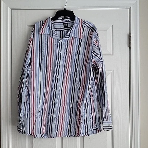 Gap Classic Pinstripe Men's Button Up Long Sleeve Shirt - Picture 1 of 13